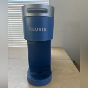 Keurig K-Mini  Single Serve Coffee Maker & Keurig Pod Holder